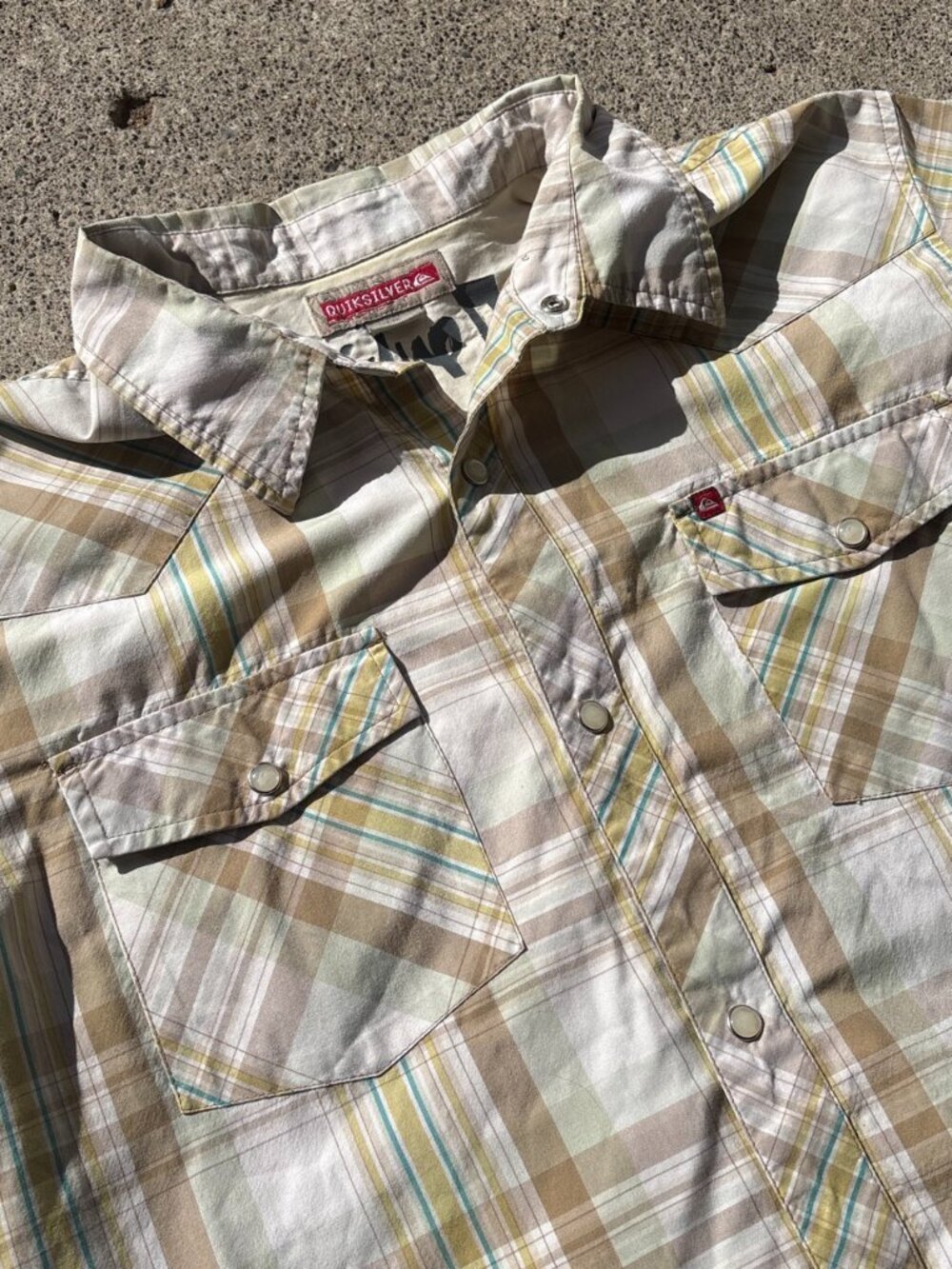 Vintage Quiksilver Short Sleeve Plaid Button Up Shirt 🏄‍♂️